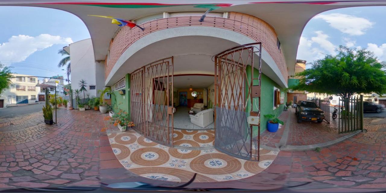 Roof Hostel 卡利 外观 照片