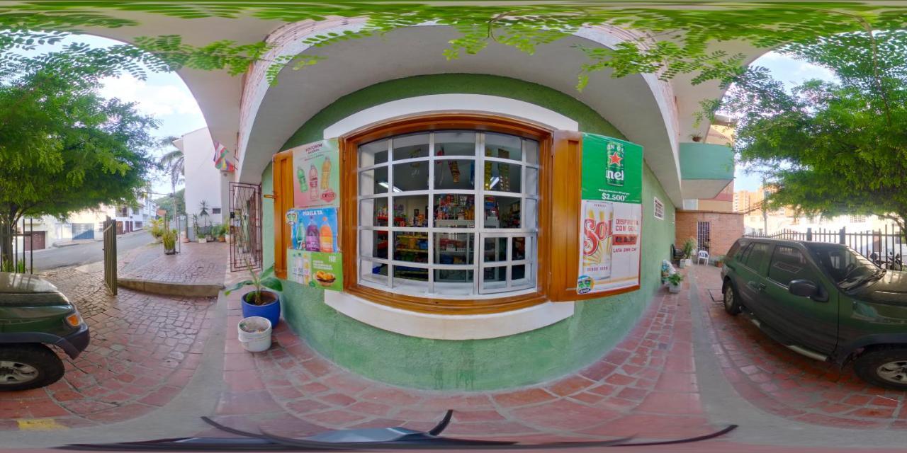 Roof Hostel 卡利 外观 照片
