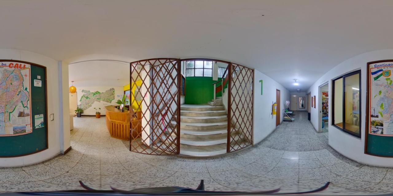 Roof Hostel 卡利 外观 照片