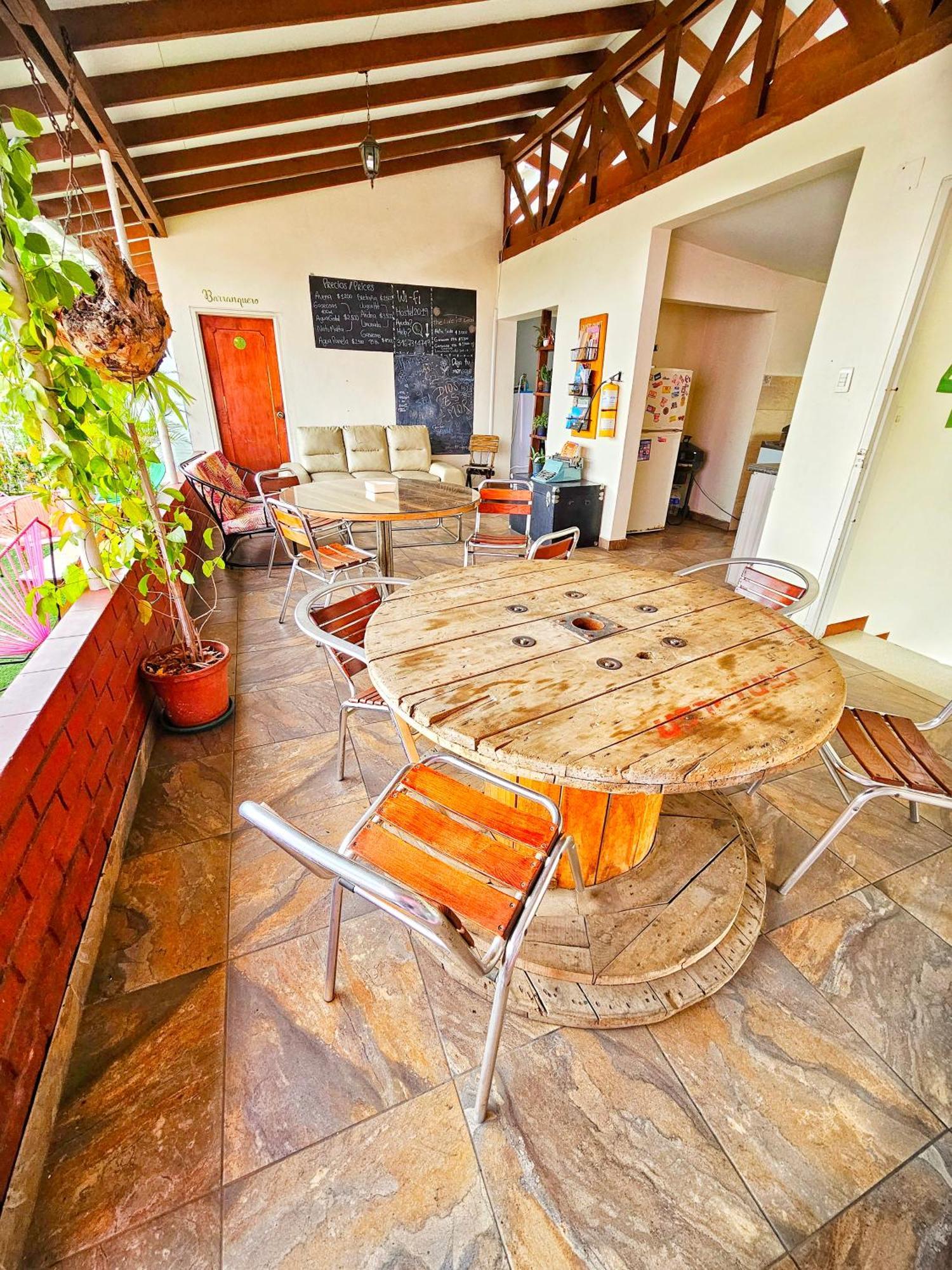 Roof Hostel 卡利 外观 照片